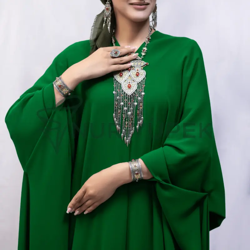Suzanna Crepe Fabric C#8 - Green, 1.50m