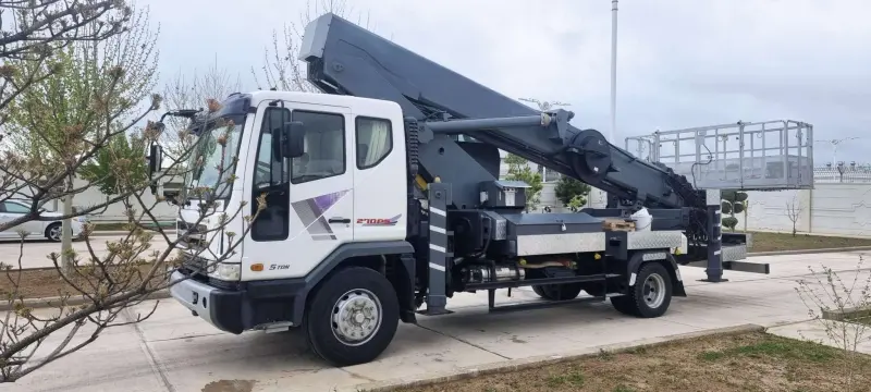 Автовышка Daewoo Novus 2018, 45 метров