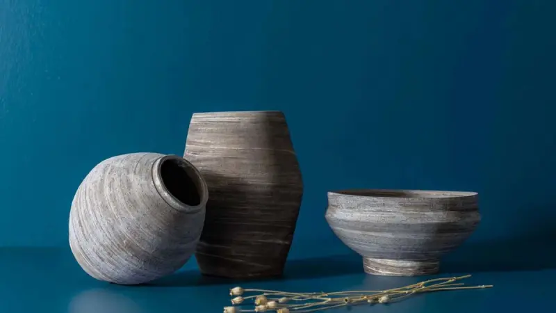 CASE 3200419472 | Stoneware Vase Small Brown